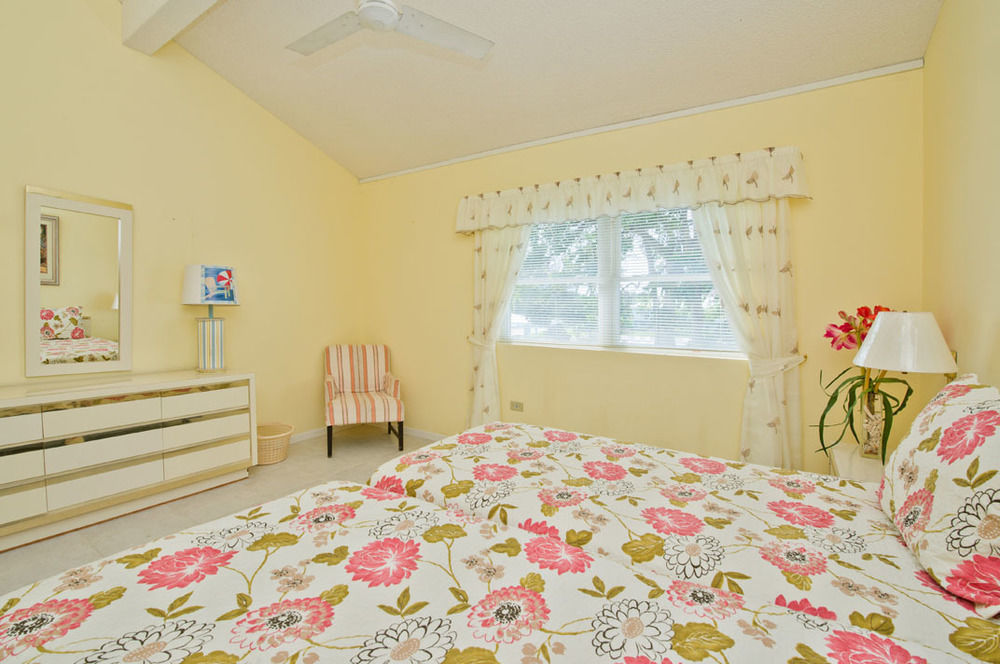 Silver Sands Condominiums West Bay ภายนอก รูปภาพ