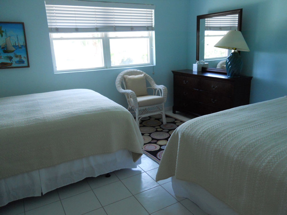 Silver Sands Condominiums West Bay ภายนอก รูปภาพ