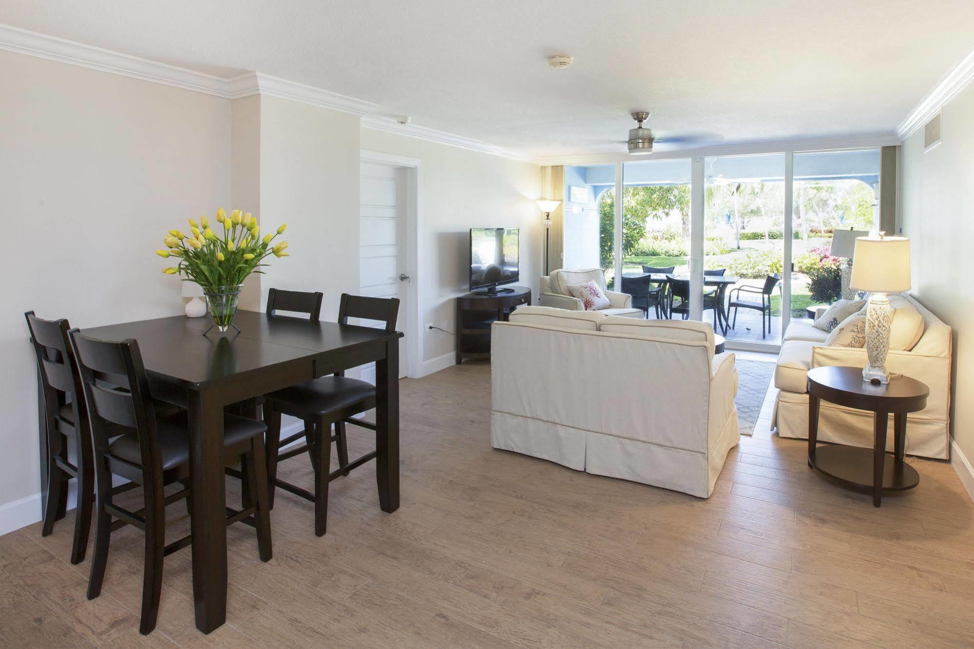 Silver Sands Condominiums West Bay ภายนอก รูปภาพ
